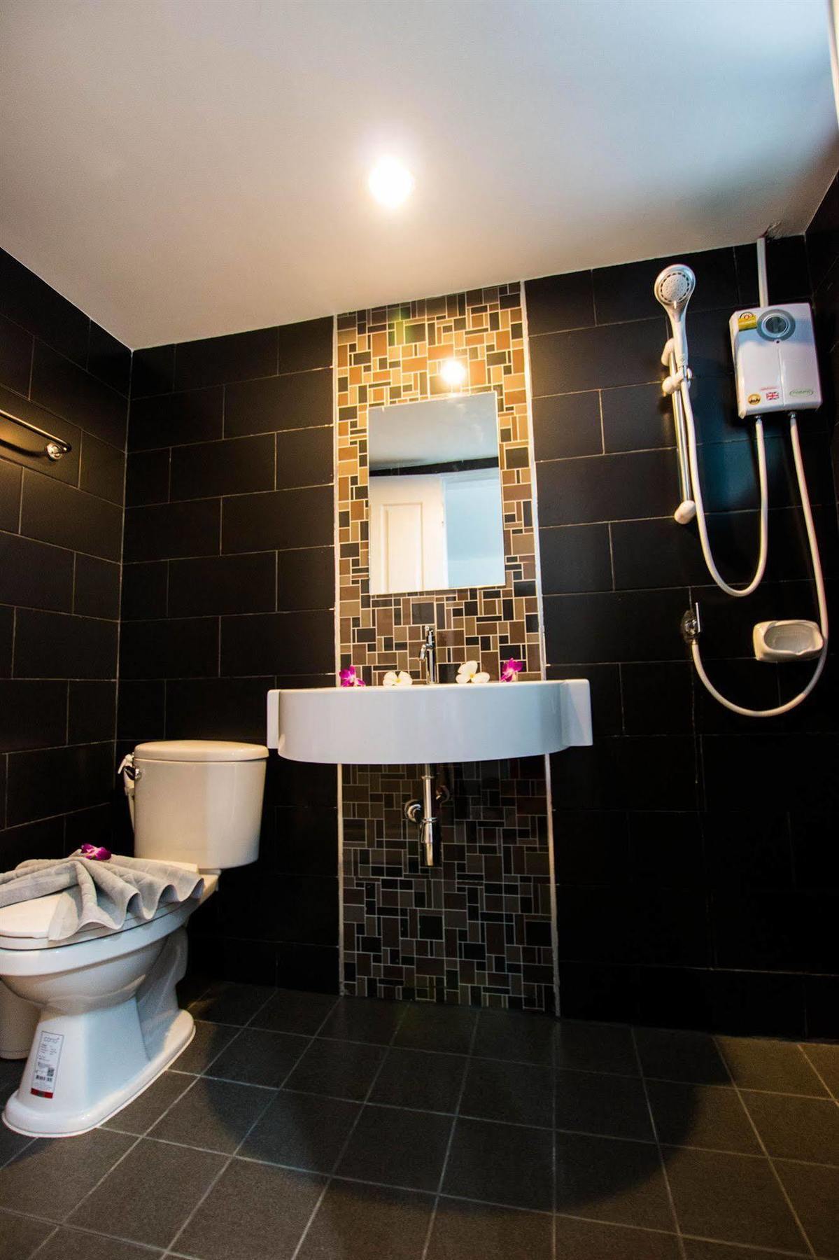 Siwa House Hotel Nong Prue Екстериор снимка